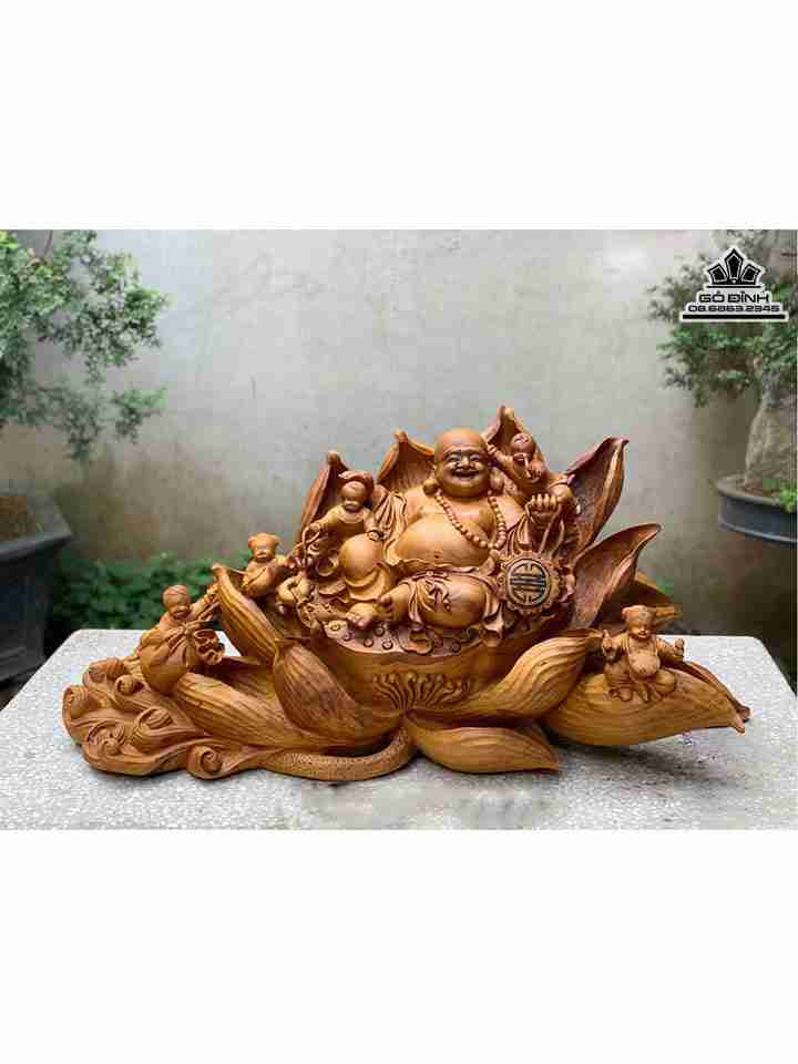 Tượng Phật Di Lặc Ngồi Đài Sen Gỗ Xá Xị ( Gù Hương )  Cao 45 Ngang 98 Sâu 41 (cm)