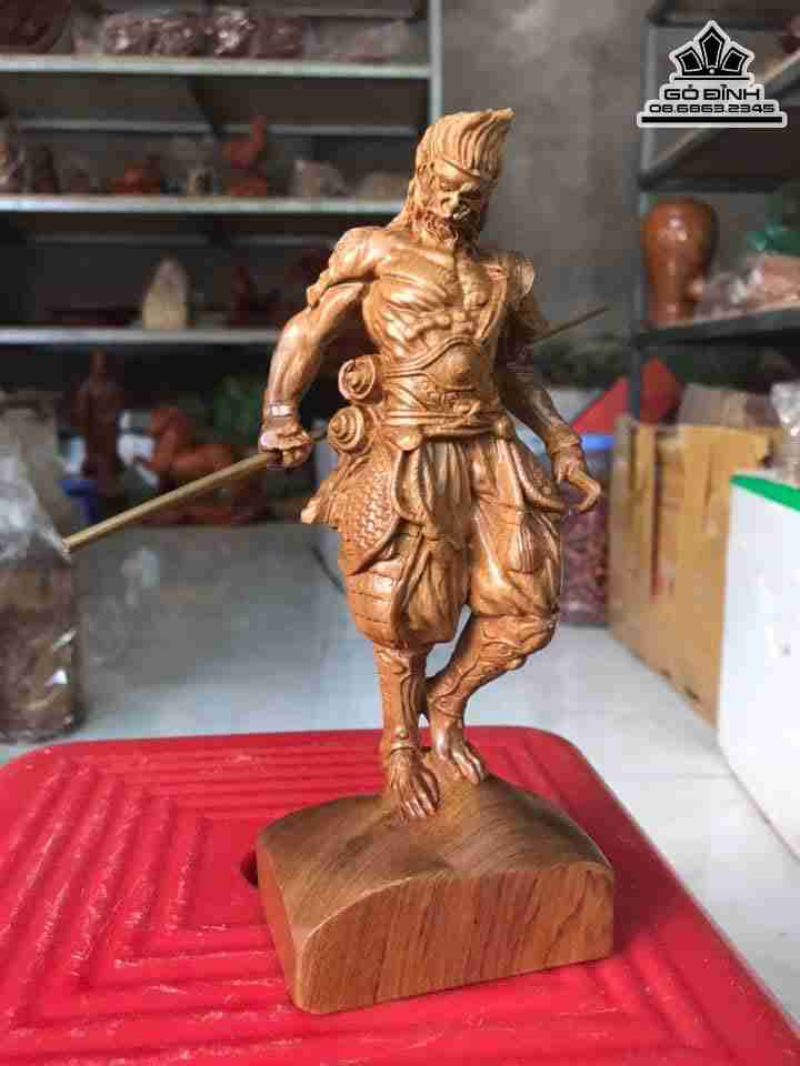 Tượng Tôn Ngộ Không Gỗ Bách Xanh  Cao 20 Đường Kính 9 ( cm)