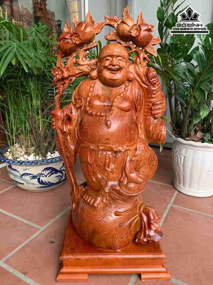 Tượng Phật Di Lặc Đứng Bao Tiền Gỗ Hương  Cao 79 ( Cả kỷ ) Ngang 37 Sâu 24 (cm)