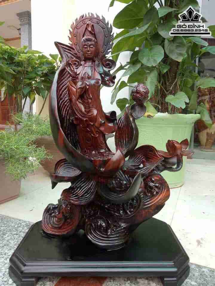Tượng Phật Bà Quan Âm Đứng Đài Sen Gỗ Trắc  Cao 61 Ngang 36 Sâu 22 (cm)