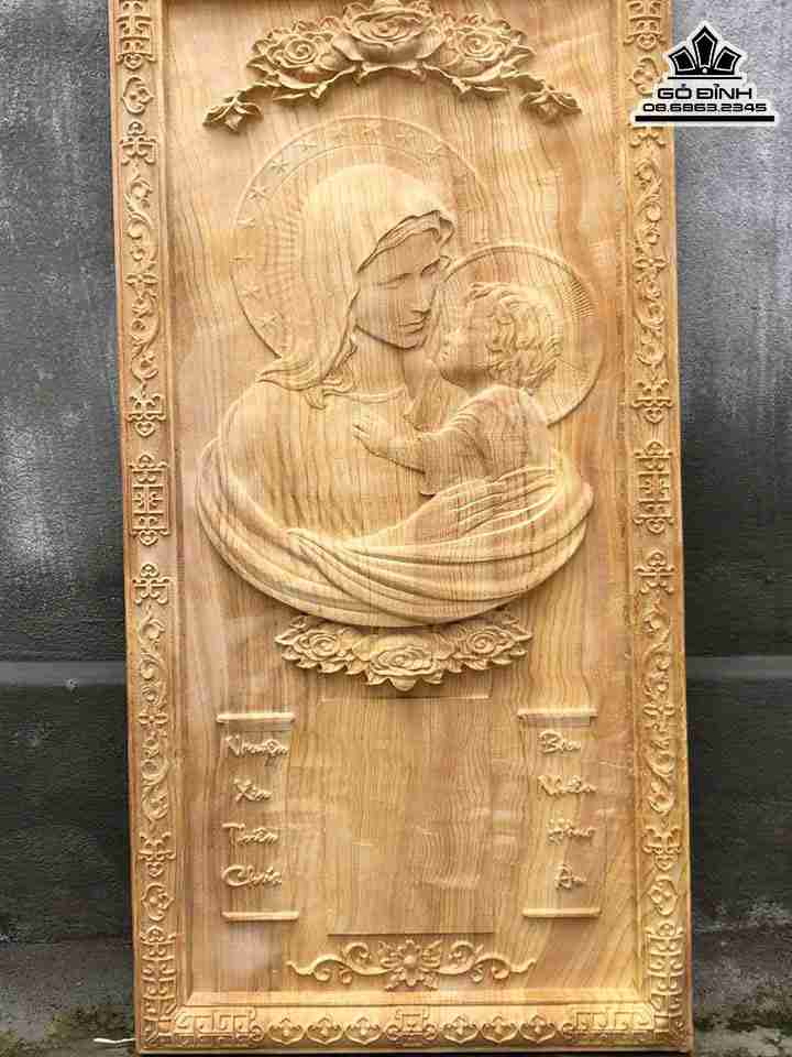 Đốc Lịch Công Giáo Mẹ Con Gỗ Pơ Mu  Cao 100 Rộng 50 (cm)
