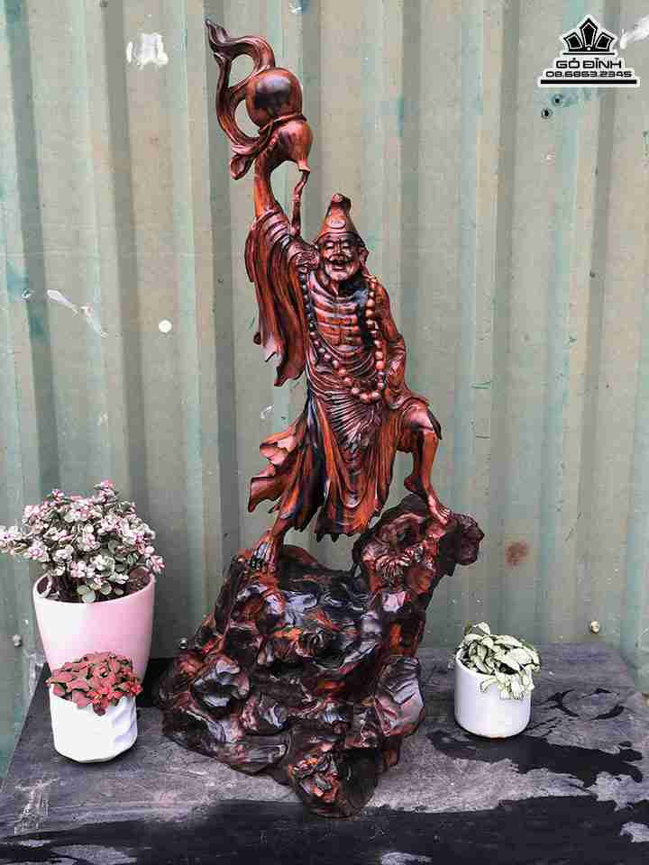 Tượng Tế Công Gỗ Trăc  Cao 77 Ngang 33 Sâu 26 (cm)