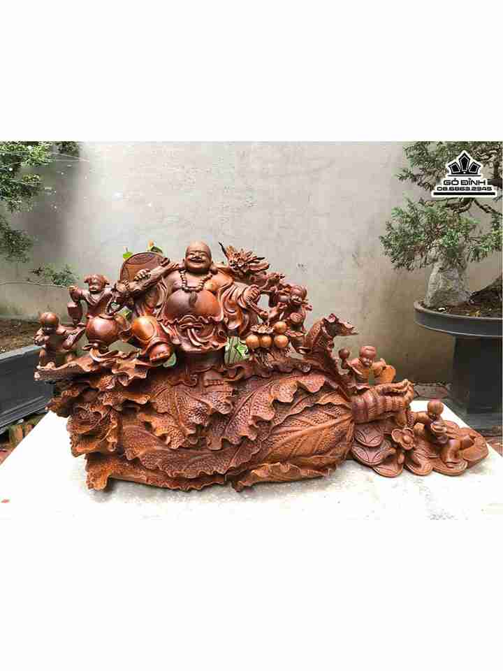 Tượng Phật Di lặc Ngũ Phúc Gỗ Xá Xị Đỏ (Gù Hương)  Cao 50 Ngang 105 Sâu 22 (cm)