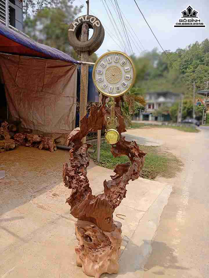 Đồ Hồ Gỗ Lũa Xá Xị (Gù Hương)  Cao 190 Ngang 86 Sâu 60 (cm)