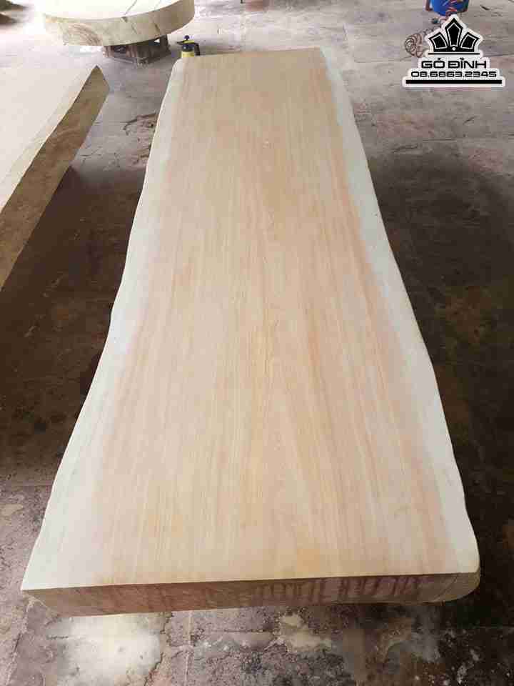 Mặt Bàn Ăn Nguyên Tấm Gỗ Huyết Long  Dài 262 Rộng 80 Dày 15 (cm)