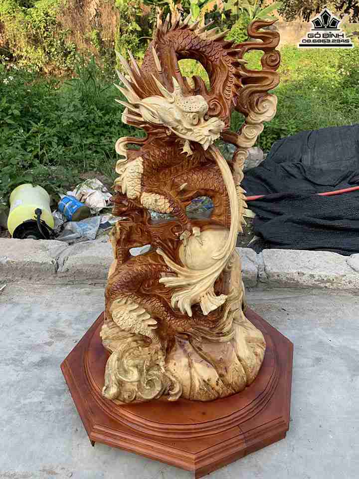 Tượng Nhất Long Nhả Ngọc Gỗ Hương Việt  Cao 71 Ngang 38 Sâu 38 Cả Kỷ (cm)