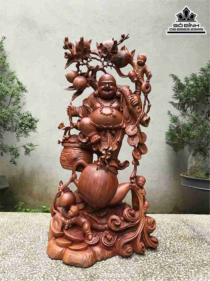 Tượng Phật Di Lặc Vác Cành Đào Gỗ Xá Xị Đỏ  Cao 82 Ngang 43 Sâu 33 (cm)