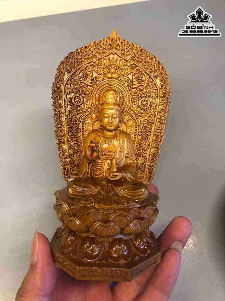 Tượng Phật Bà Quan Âm Để Xe Gỗ Bách Xanh  Cao 13 Ngang 8 Sâu 6 (cm)