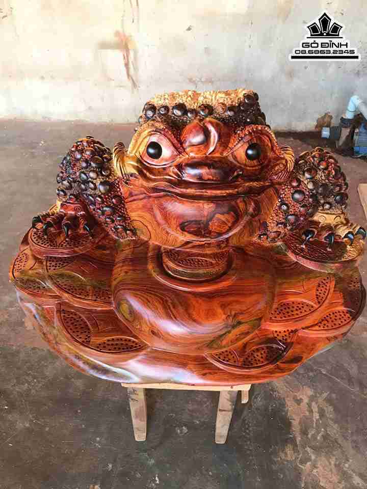 Tượng Cóc Ngậm Tiền Gỗ Cẩm  Ngang 70 Sâu 50 Cao 40 (cm)