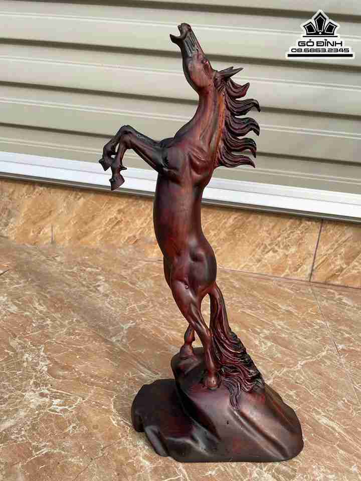 Tượng Ngựa Hí Gỗ Trắc  Cao 40 Ngang 19 Sâu 10 (cm)