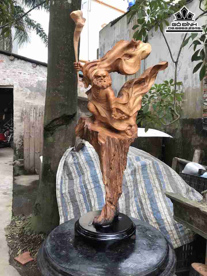 Tượng Đạt Ma Xuất Quyền Gỗ Ngọc Am  Cao 75 Ngang 42 Sâu 24 (cm)