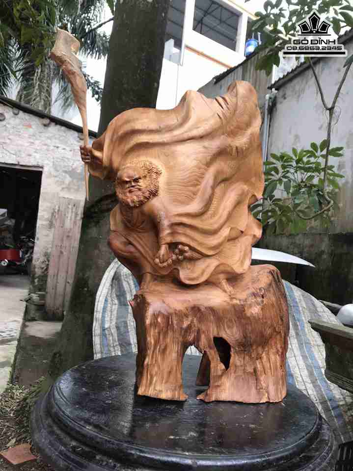 Tượng Đạt Ma Xuất Quyền Gỗ Ngọc Am Cả Kỷ  Cao 62 Ngang 45 Sâu 27 (cm)