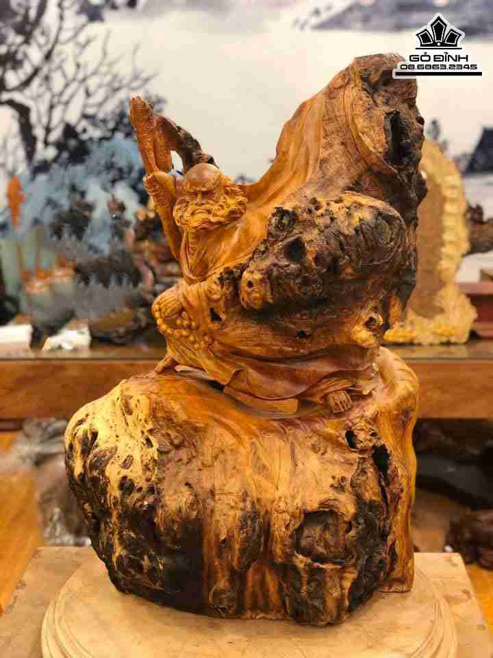 Tượng Đạt Ma Xuất Quyền Gỗ Nu Hương  Cao 83 Ngang 58 Sâu 35 (cm)