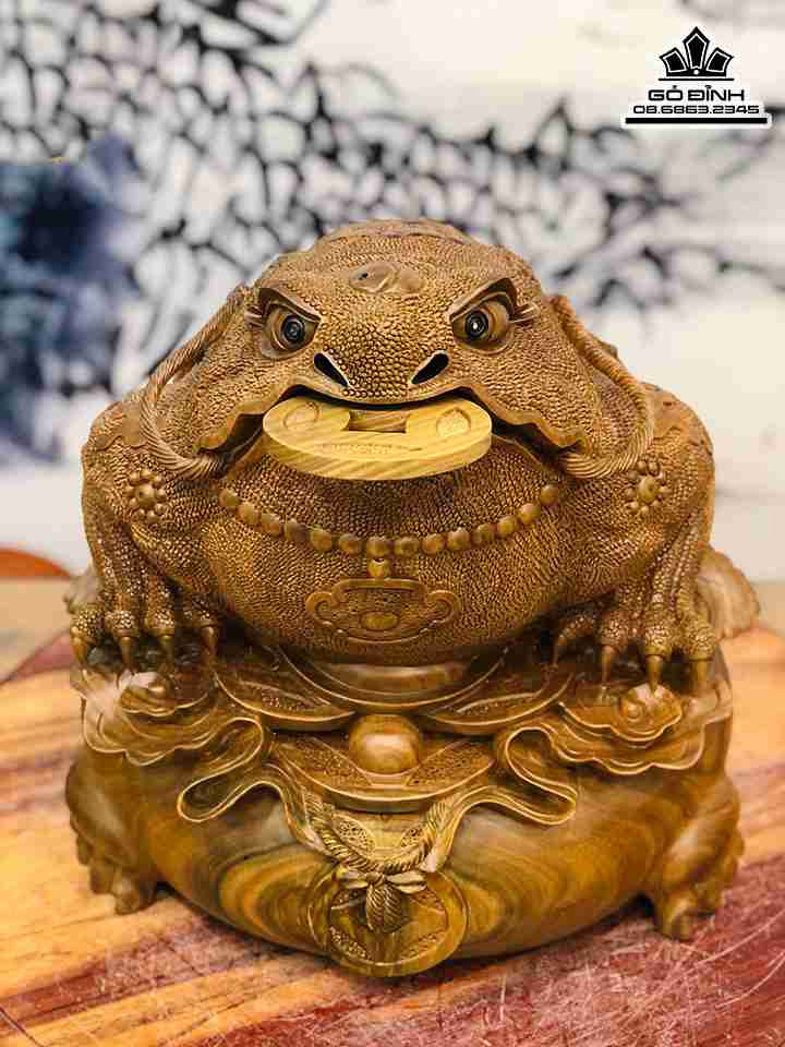 Tượng Cóc Thiềm Thừ Gỗ Trắc Xanh  Cao 38 Ngang 38 Sâu 37 (cm)