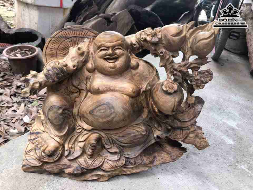 Tượng Phật Di Lặc Gỗ Bách Xanh  Cao 43 Rộng 45 Dày 17 (cm)