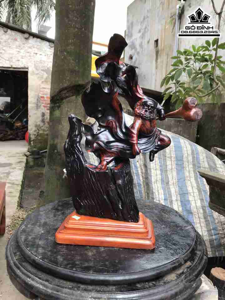 Tượng Đạt Ma Xuất Quyền Gỗ Trắc  Cao 44 Ngang 30 Sâu 15 (cm)