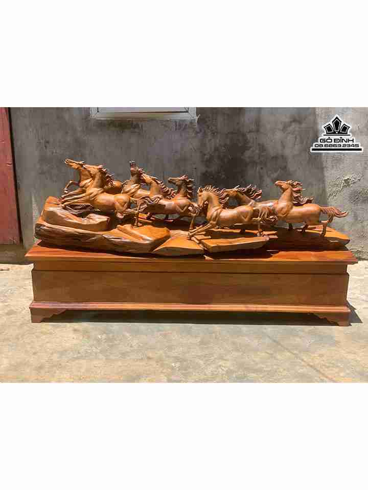 Tượng Mã Đáo Thành Công Gỗ Bách Xanh  Cao 58 Ngang 123 Sâu 23 (cm)