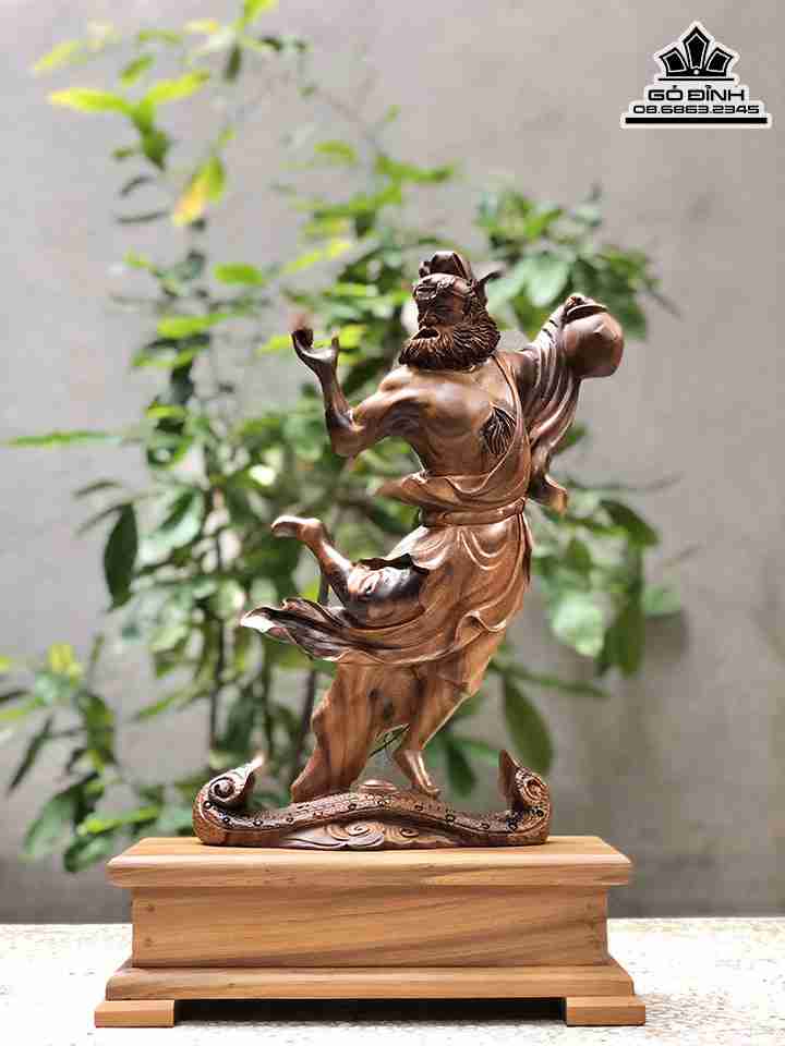 Tượng Đường Chung Quy Gỗ Bách Xanh  Cao 47 Ngang 28 Sâu 10 (cm)