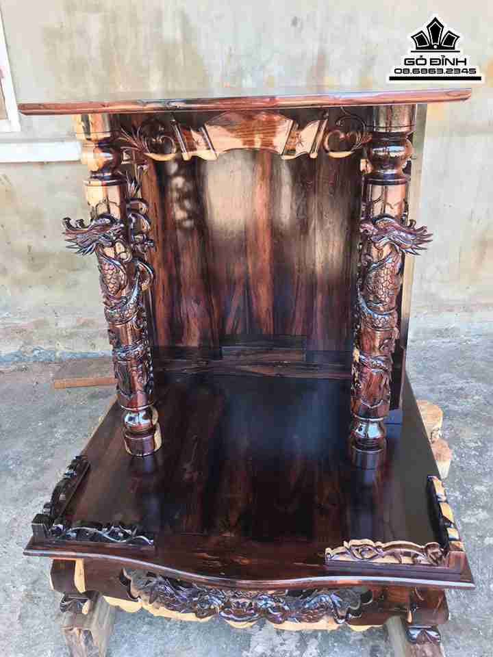 Bàn Thờ Ông Địa Gỗ Cẩm Sừng  Ngang 88 Sâu 88 Cao 104 (cm)