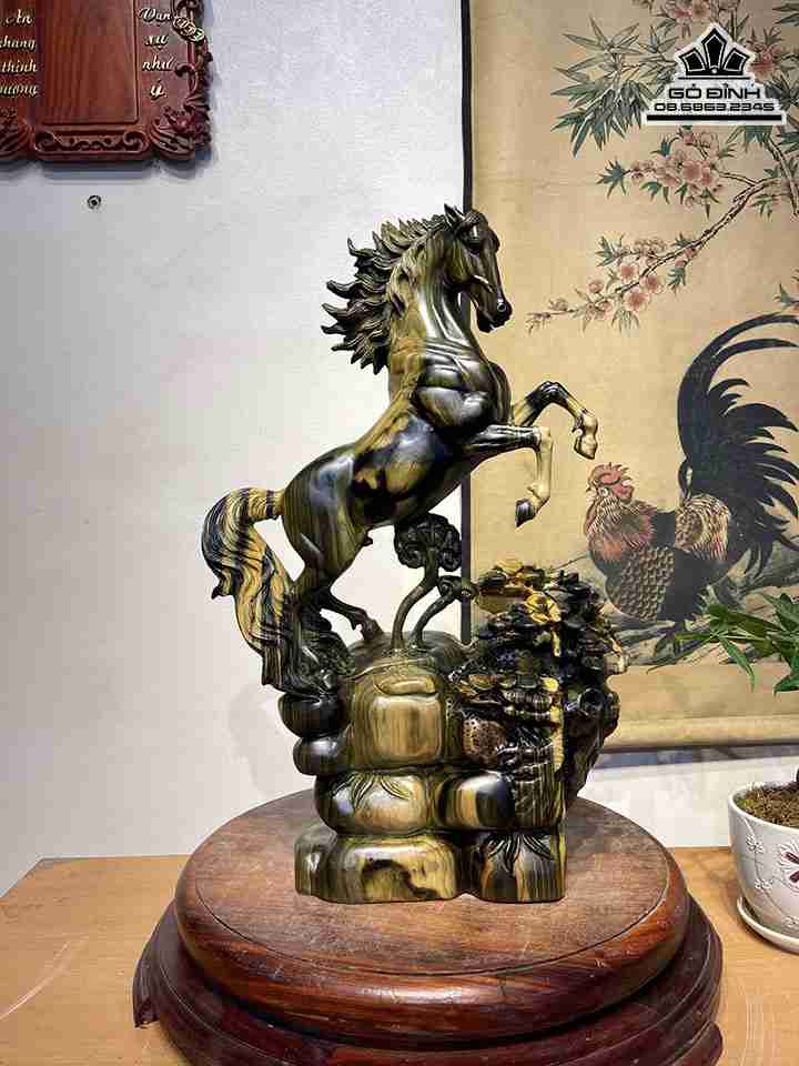 Tượng Ngựa Phong Thủy (Nhất Mã) Gỗ Mun Hoa  Cao 59 Ngang 35 Sâu 13 (cm)