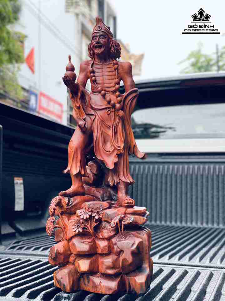 Tượng Phật Sống Tế Công Gỗ Trắc Việt Liền Khối  Cao 62 Ngang 23 Sâu 17 (cm)