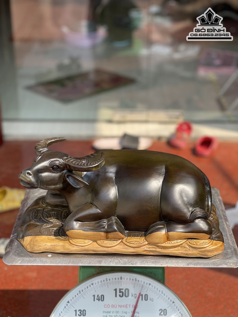 Tượng Trâu Gỗ Mun Hoa Cao 18 Ngang 40 Sâu 20 (cm)