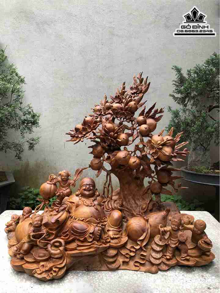 Tượng Phật Di Lặc Ngồi Gốc Đào Gỗ Xá Xị ( Gù Hương ) Cao 75 Ngang 87 Sâu 50 (cm)