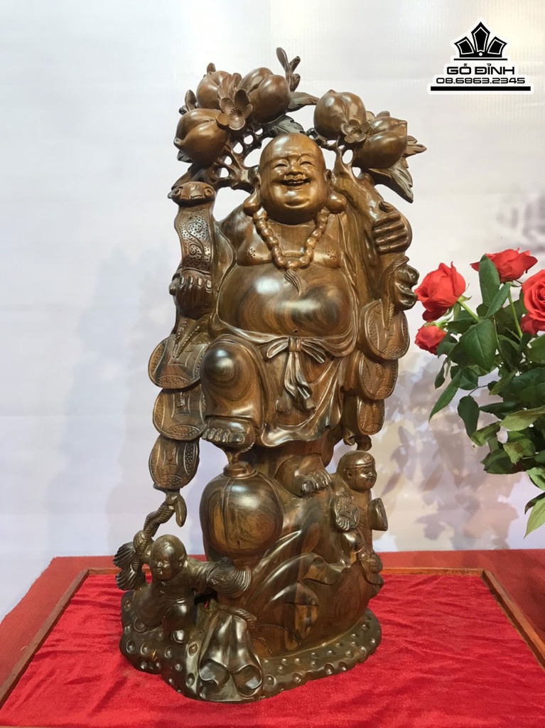 Tượng Phật Di Lặc Vác Cành Đào Gỗ Bách Xanh Cao 66 Ngang 30 Sâu 22 (cm)