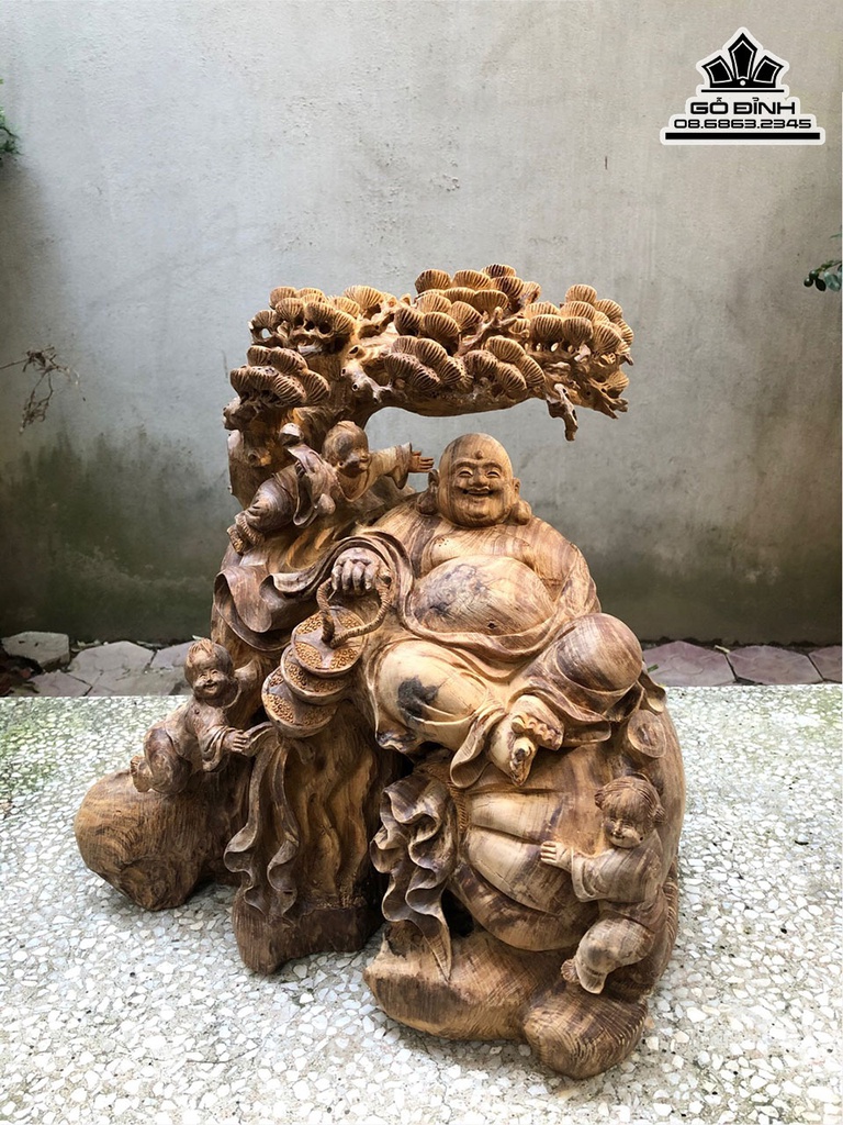 Tượng Phật Di Lặc Ngồi Gốc Tùng Gỗ Ngọc Am Cao 43 Ngang 43 Sâu 30 (cm)
