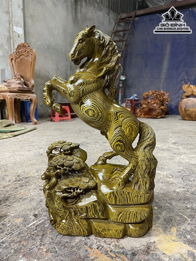 Tượng Ngựa Phong Thủy (Nhất Mã) Gỗ Mun Cao 50 Ngang 29 Sâu 9 (cm)