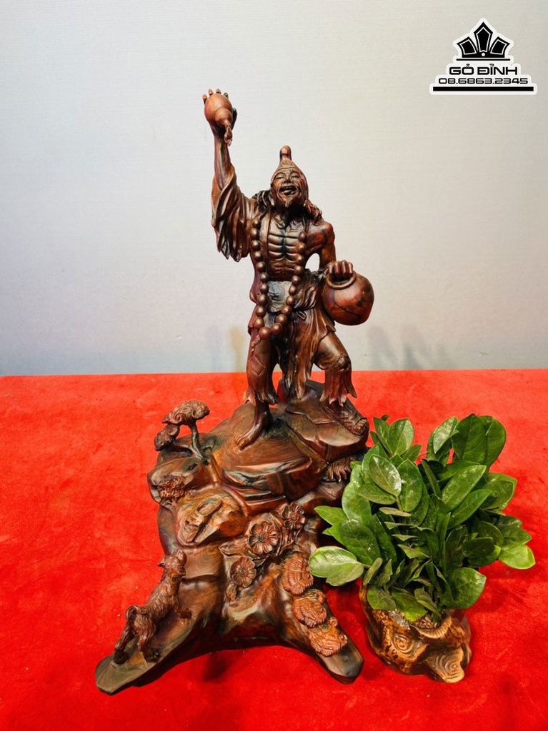 Tượng Tế Công Gỗ Trắc Cao 56 Ngang 35 Sâu 34 (cm)