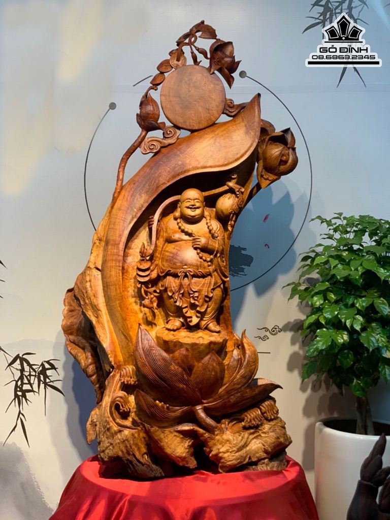 Tượng Phật Di Lặc Đứng Hoa Sen Gỗ Hương Cao 118 Ngang 60 Sâu 50 (cm)