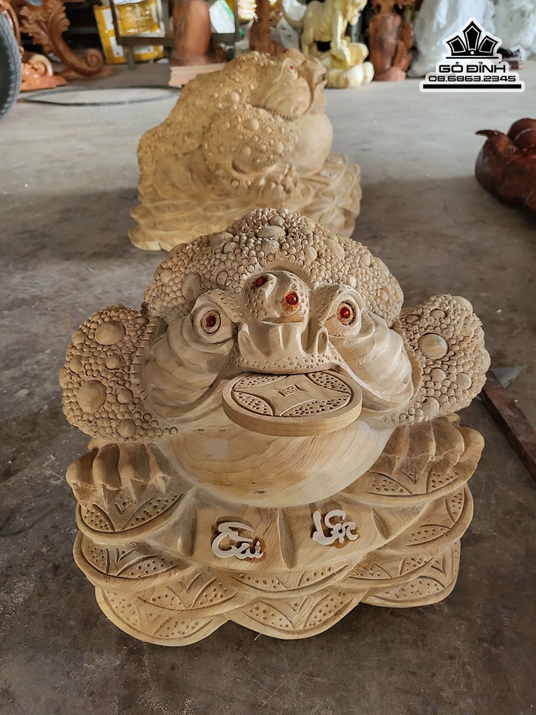 Tượng Cóc Phong Thủy Gỗ Ngọc Am Cao 27 Ngang 35 Sâu 35 (cm)