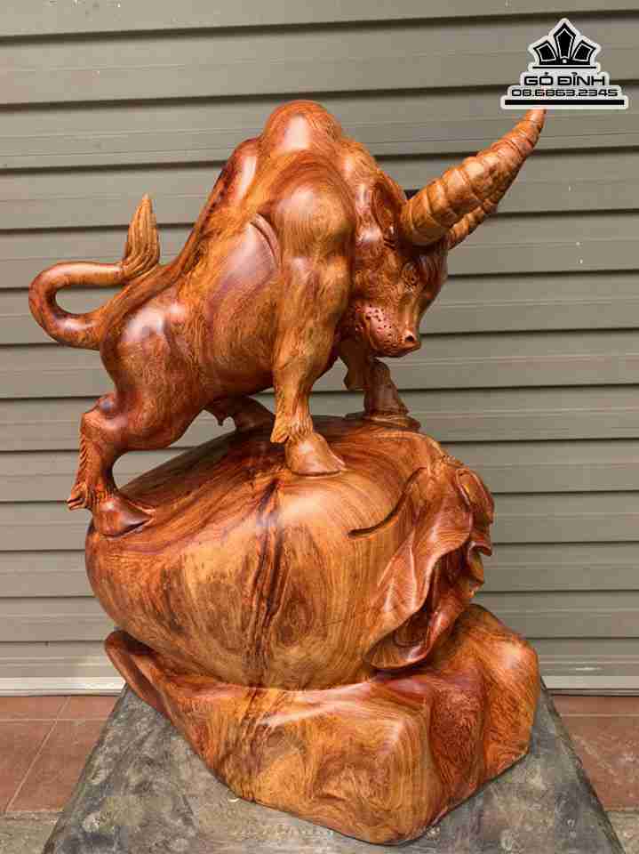 Tượng Bò Tót Gỗ Hương  Cao 57 Ngang 42 Sâu 25 (cm)