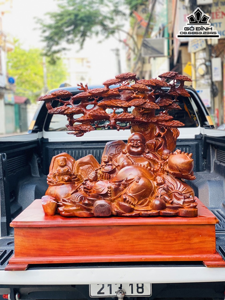 Tượng Phật Di Lặc Ngồi Gốc Tùng Gỗ Hương Việt Cao 90 Ngang 90 Sâu 55 (cm)