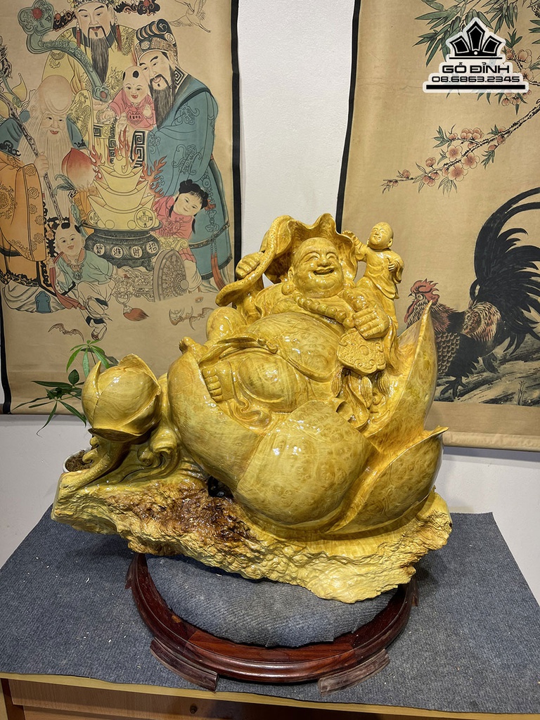 Tượng Phật Di Lặc Ngồi Đài Sen Gỗ Nu Kháo Cao 68 Ngang 56 Sâu 35 (cm)