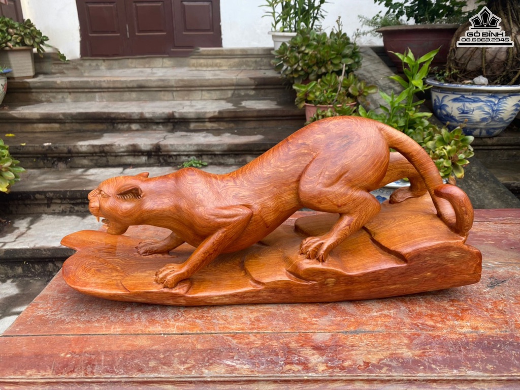 Tượng Báo Gỗ Hương Cao 24 Ngang 58 Sâu 17 (cm)