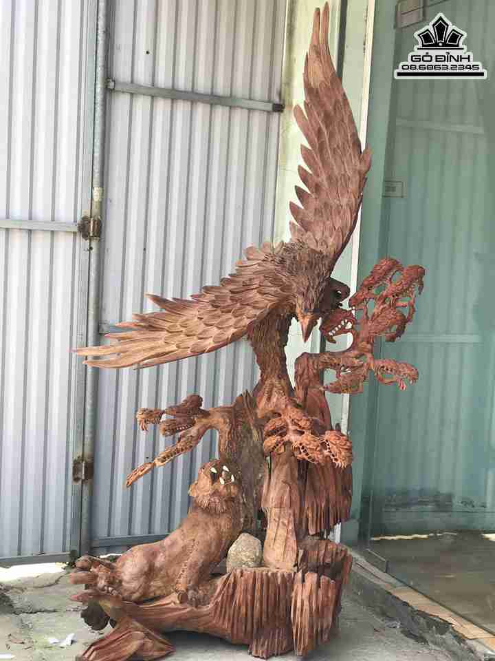 Tượng Anh Hùng Tương Ngộ Gỗ Hương  Cao 2m55 Ngang 1m60 Sâu 100 (cm)