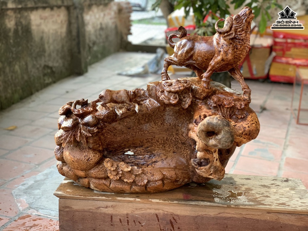 Tượng Bò Tót Gỗ Nu Ngọc Am Cao 66 Ngang 70 Sâu 36 (cm)