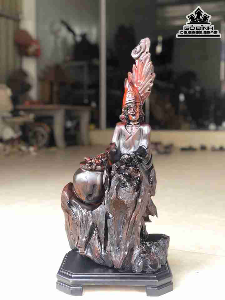 Tượng Tế Công Gỗ Trắc  Cao 62 Ngang 30 Sâu 20 (cm)