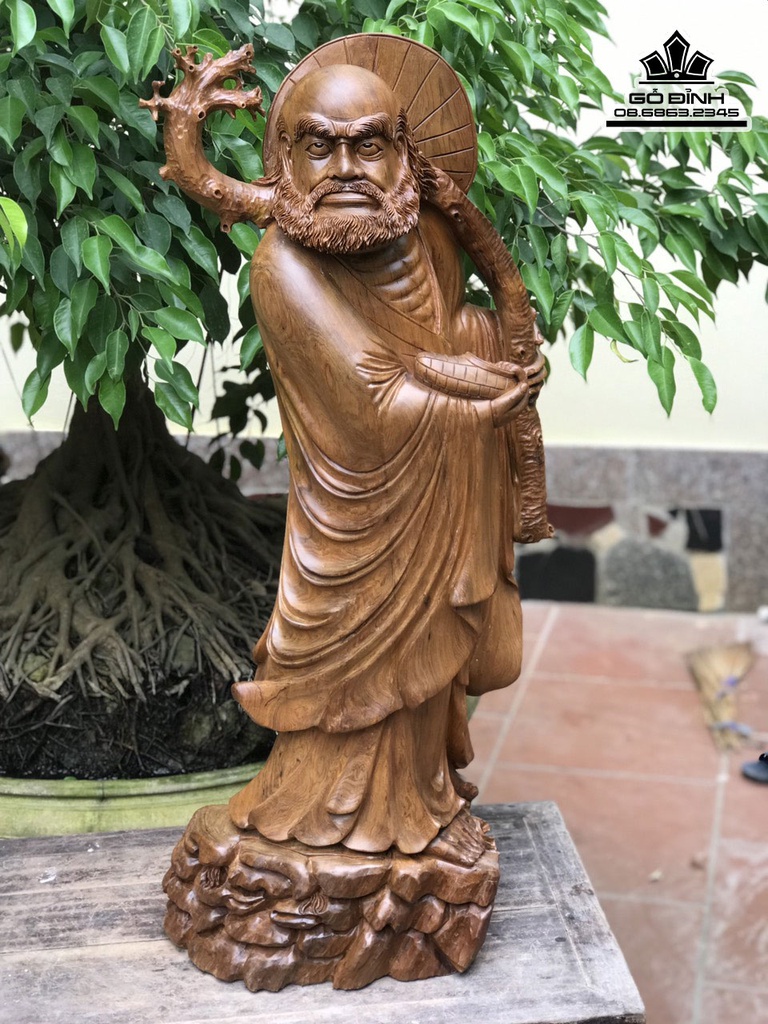 Tượng Đạt Ma Sư Tổ Giáo Hóa Gỗ Bách Xanh Cao 98 Ngang 46 Sâu 30 (cm)