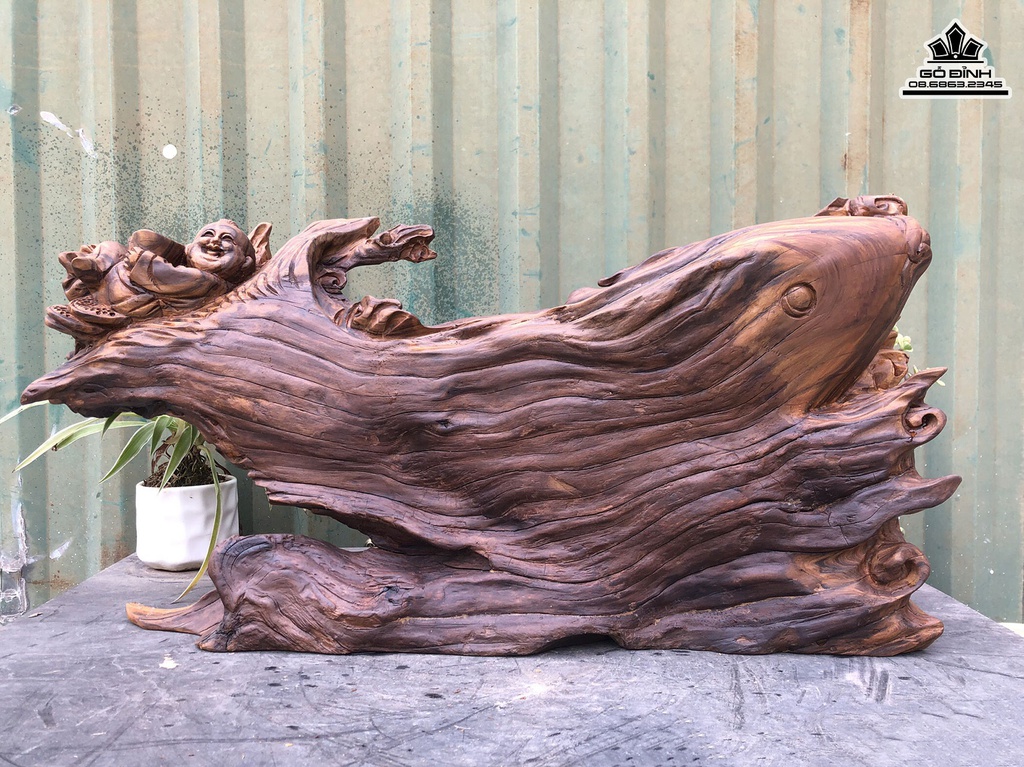 Tương Phật Di Lặc Cưỡi Cá Chép Gỗ Bách Xanh Cao 28 Ngang 59 Sâu 10 (cm)