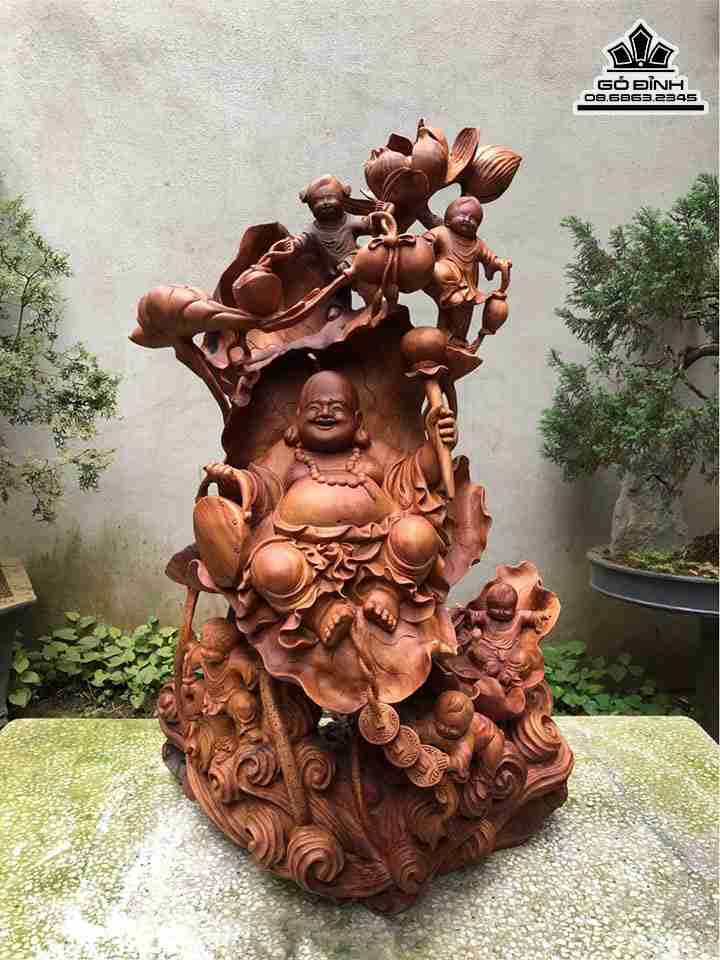 Tượng Phật Di Lặc Ngồi Lá Sen Gỗ Xá Xị ( Gù Hương )  Cao 95 Ngang 56 Sâu 52 (cm)