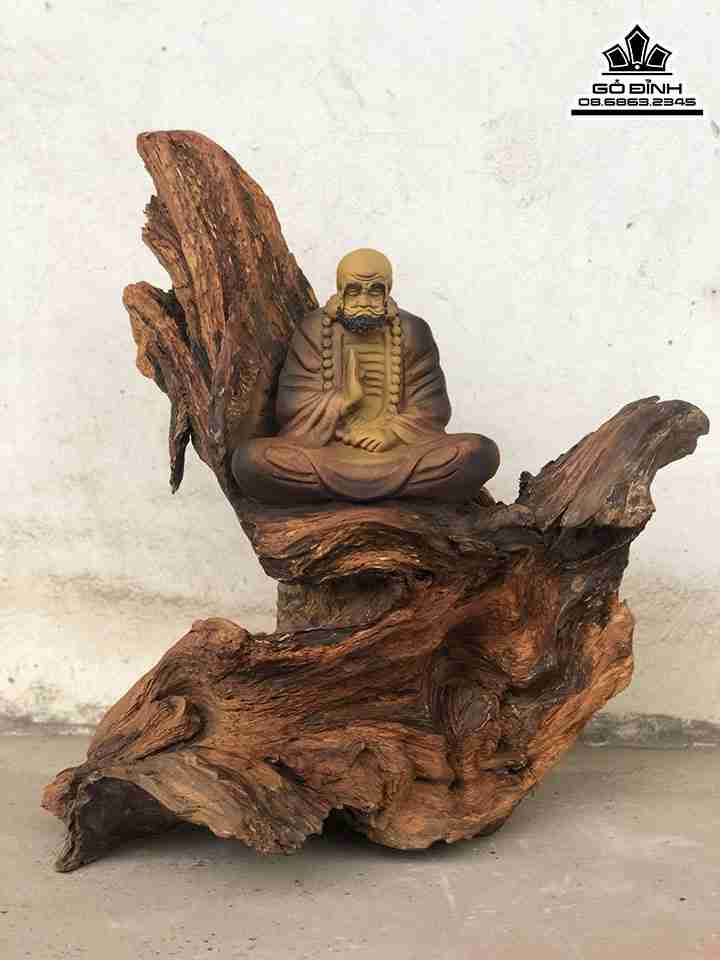 Tượng Đạt Ma Sư Tổ Ngồi Thiền Gỗ Bách Xanh  Cao 42 Ngang 39 Sâu 22 (cm)