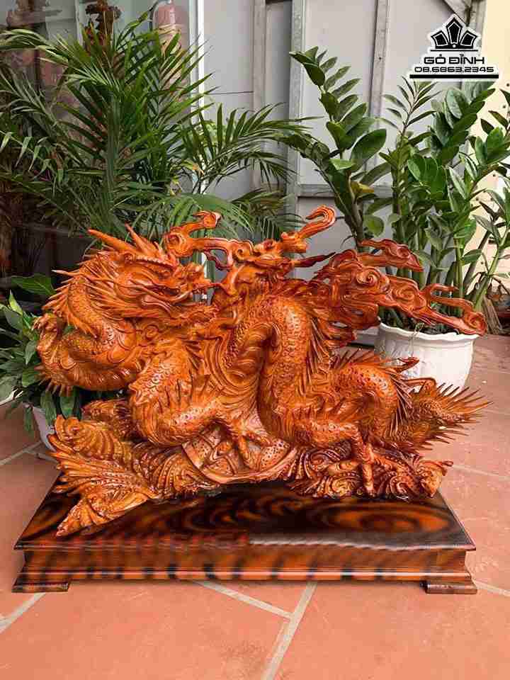 Tượng Nhất Long Vờn Ngọc Gỗ Hương  Cao 63 Rộng 89 Dày 25 (cm)