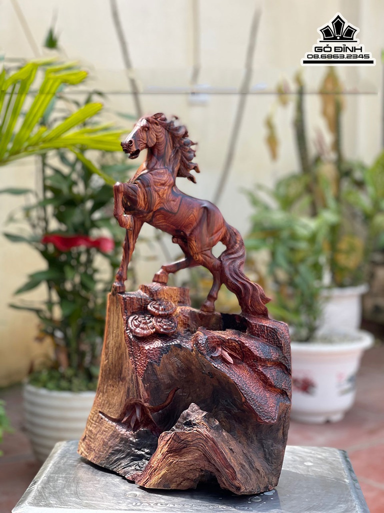 Tượng Ngựa (Nhát Mã) Gỗ Cẩm Cao 50 Ngang 30 Sâu 20 (cm)