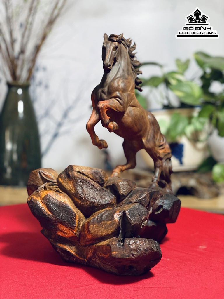 Tượng Ngựa (Nhất Mã) Gỗ Trắc Cao 34 Ngang 27 Sâu 23 (cm)