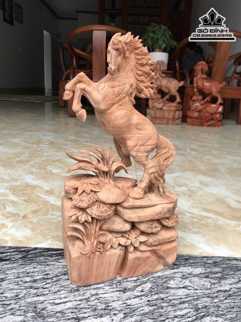 Tượng Ngựa Nhất Mã Gỗ Hương Cao 42 Ngang 20 Sâu 10 (cm)