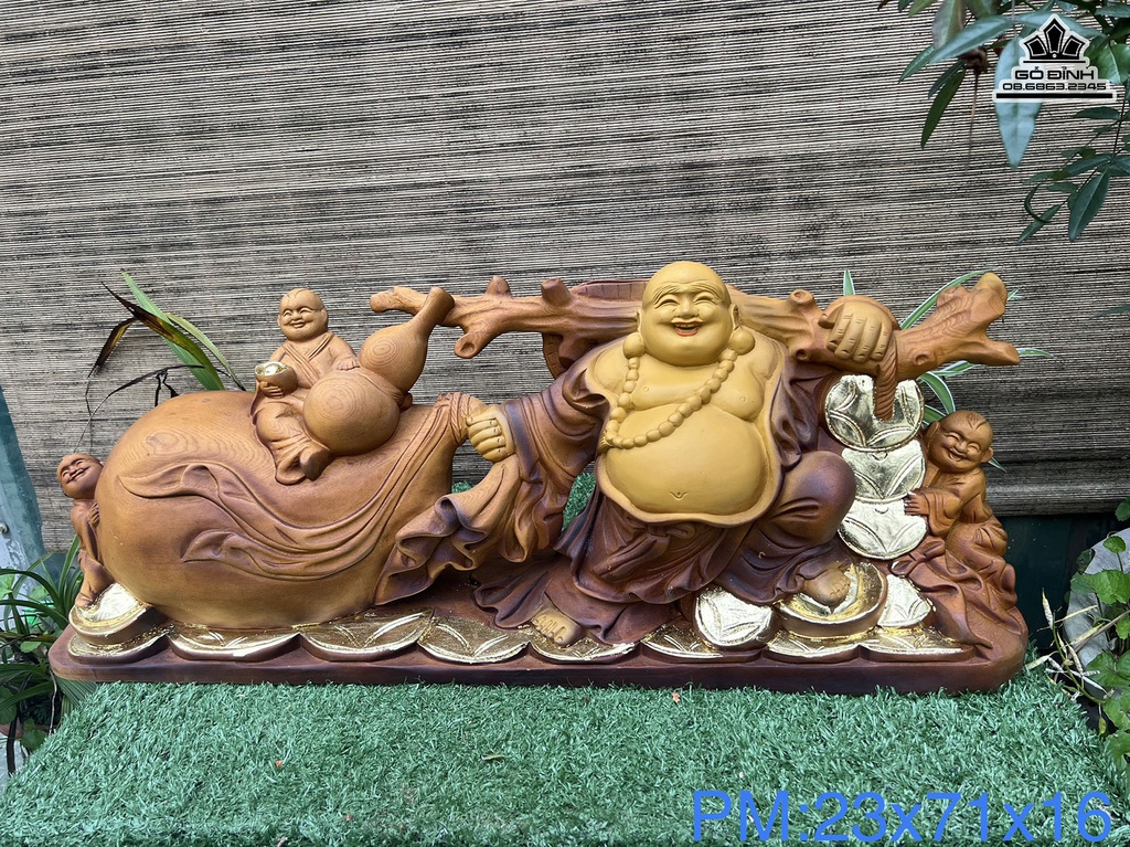 Tượng Phật Di Lặc Kéo Bao Tiền Gỗ Pơ Mu Cao 23 Ngang 71 Sâu 16 (cm)