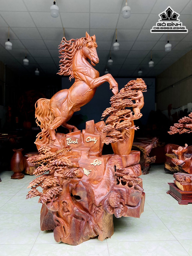 Tượng Ngựa Gỗ Hương Cao 156 Ngang 95 Sâu 85 (cm)